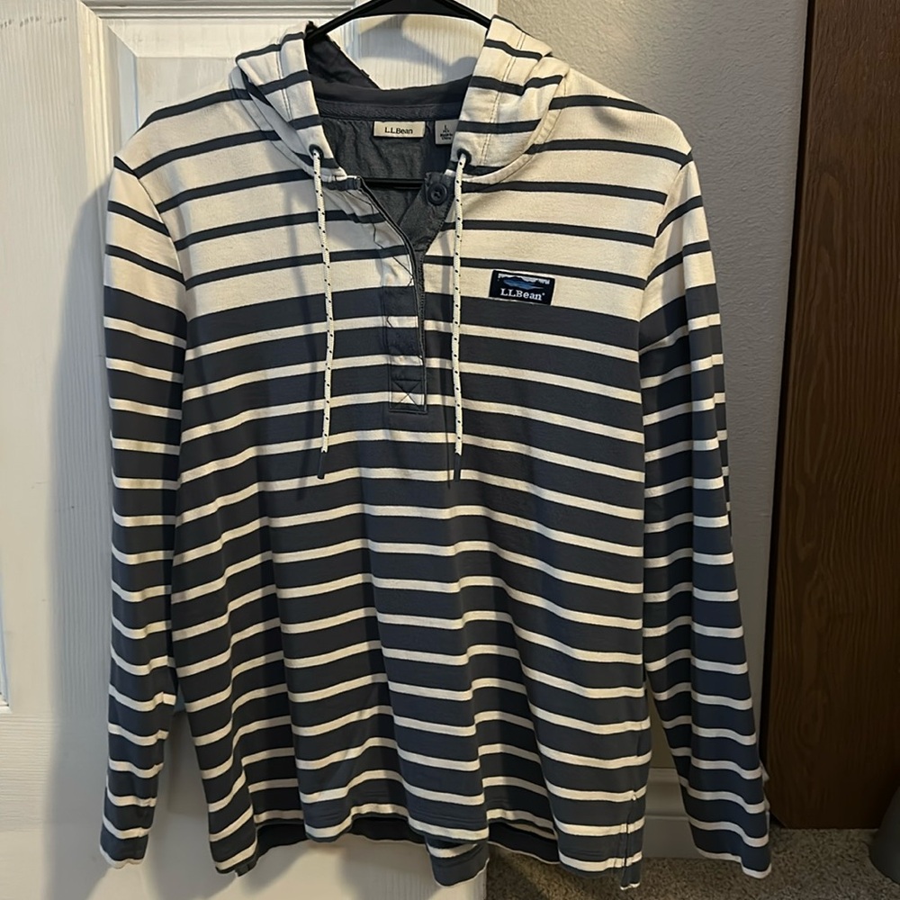 LL Bean Women’s Rugby Hooded Pullover - size petite large